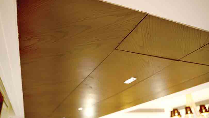 Light Oak Shade Open Grain veneers