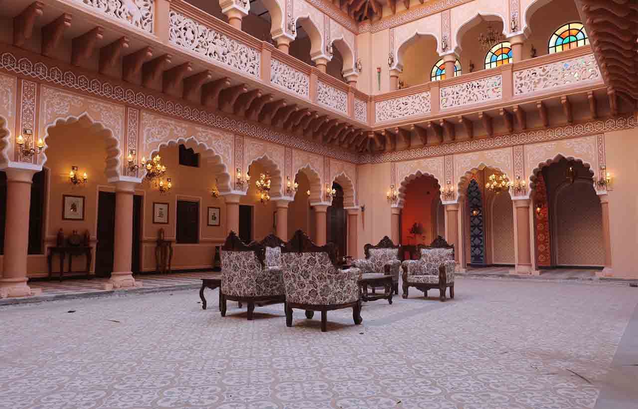 Rani Niwas palace