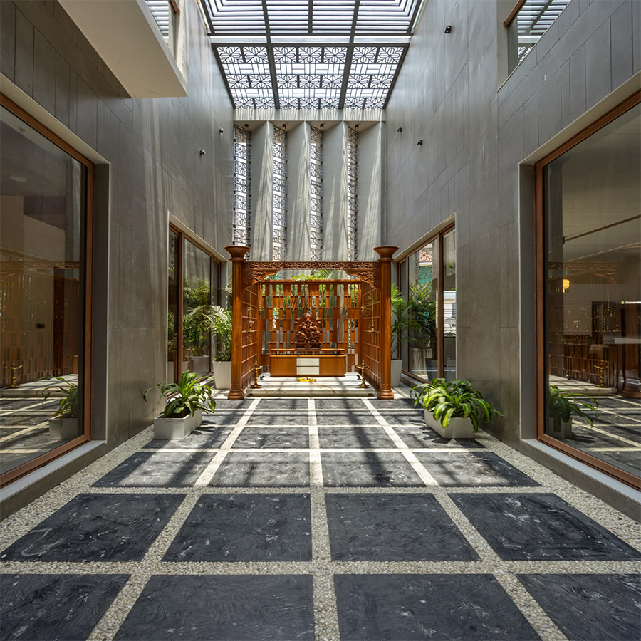 Tathasthu: A Context-Driven Residence in Rajpipla, Gujarat