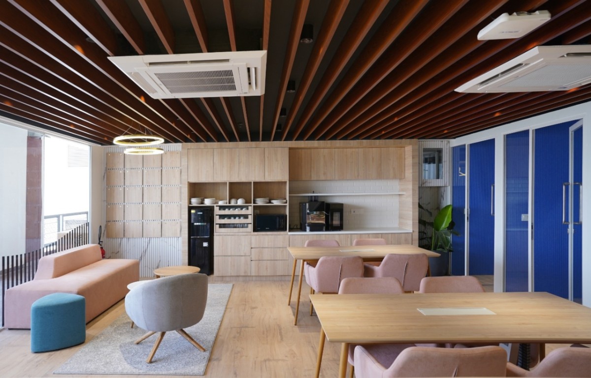 Inside Regus' Contemporary Workspace in Mohali Curated By Andin Design Studio